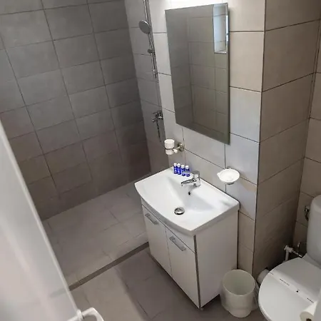 Отель Tadora 3*