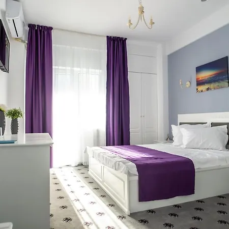 Tadora Hotell 3*