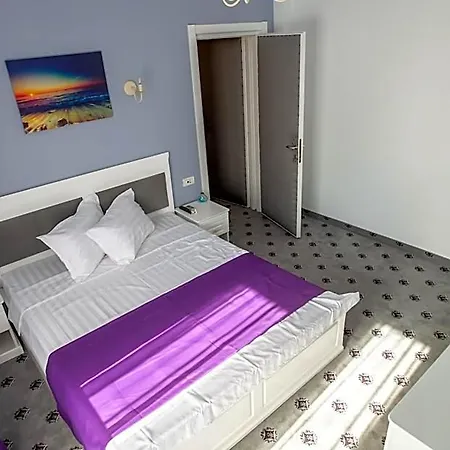 Hotell Tadora 3*