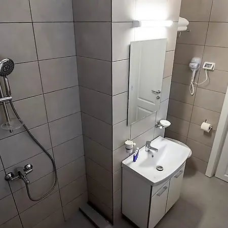 Tadora Hotell 3*